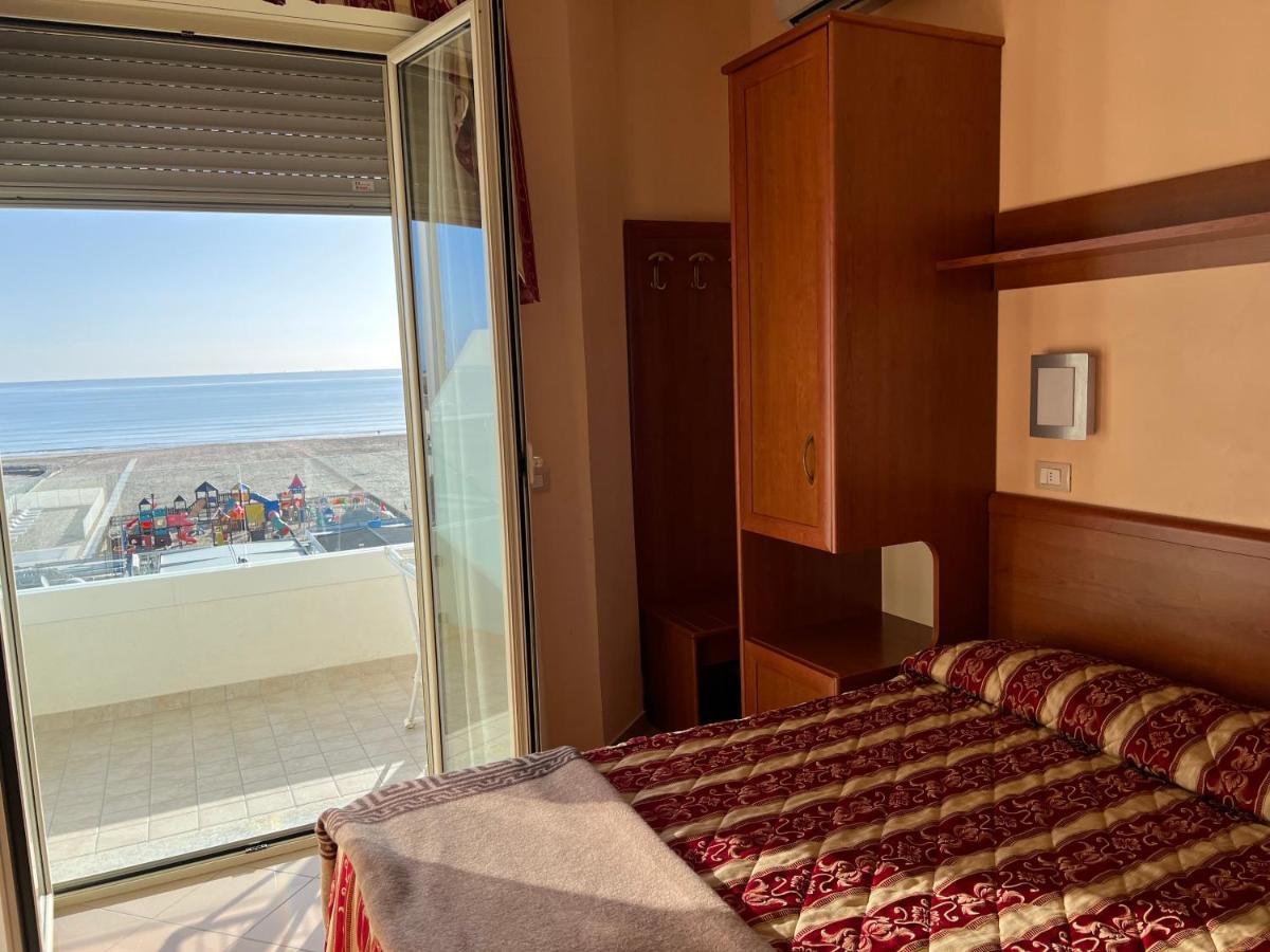 Hotel Bristol - Koolibry Hotels Cervia Extérieur photo