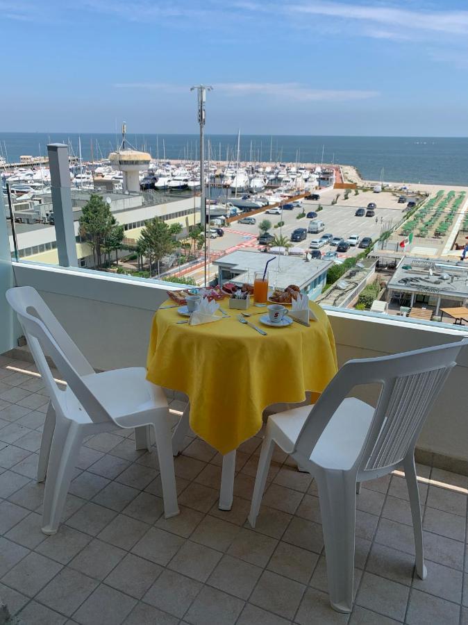 Hotel Bristol - Koolibry Hotels Cervia Extérieur photo